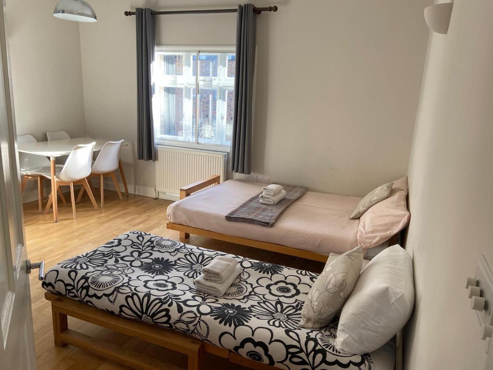 Period Apartment On South Bank 伦敦 外观 照片
